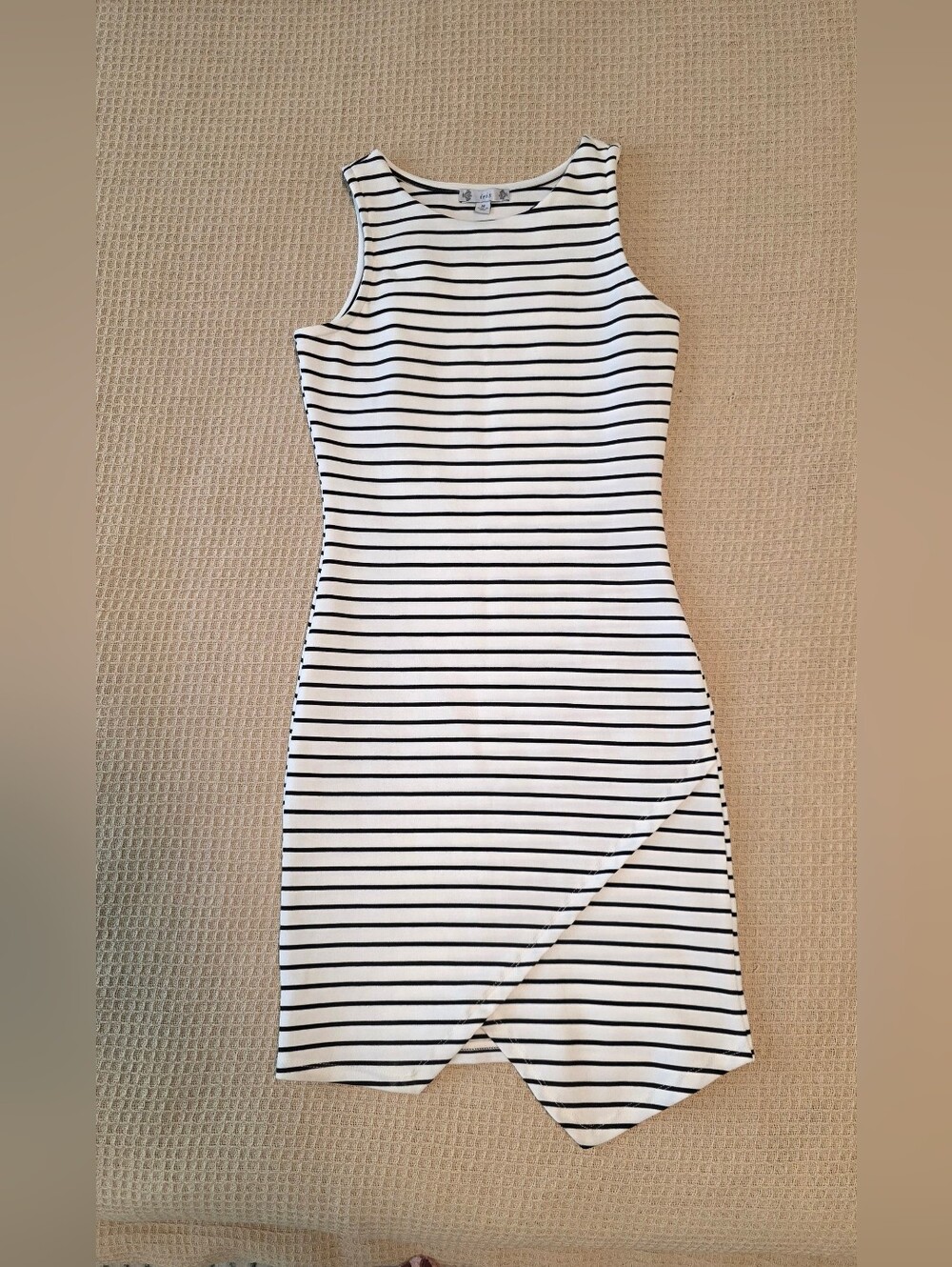 Striped Bodycon Midi Dress Size Medium | Parisian Chic